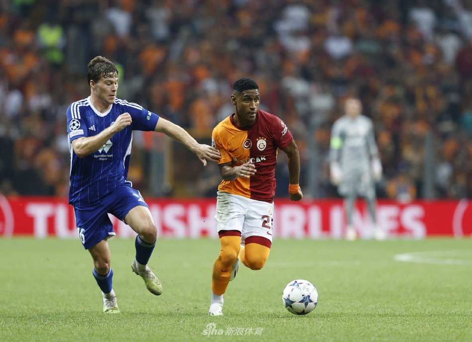 秋初正值德 秋初正值德