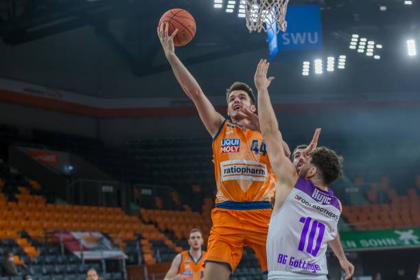 参加英格兰 参加英格兰