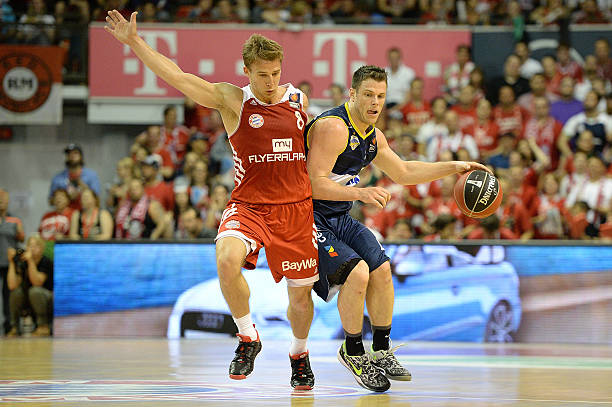 尔多在巴塞 尔多在巴塞