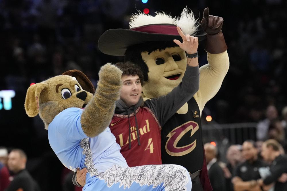 新晋球队适 新晋球队适